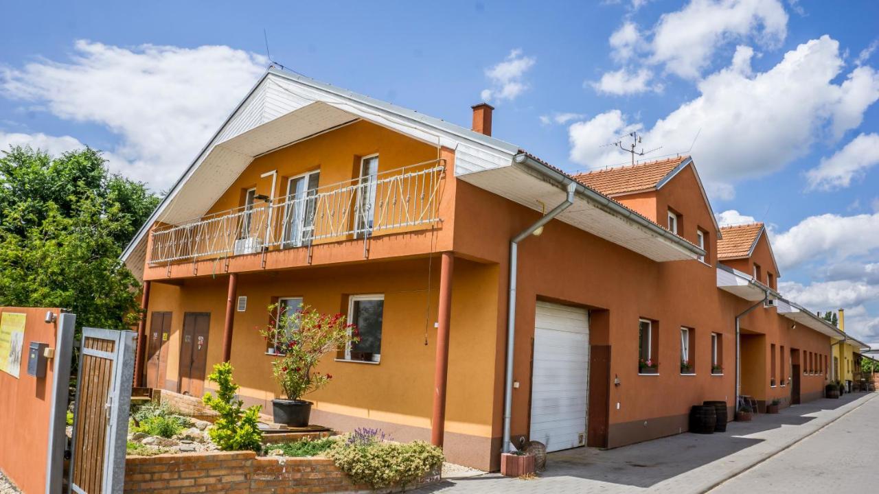 Penzion U Dablova Kopyta Rakvice Buitenkant foto
