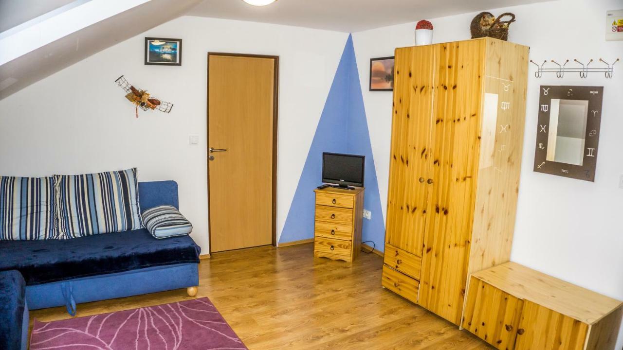 Penzion U Dablova Kopyta Rakvice Buitenkant foto